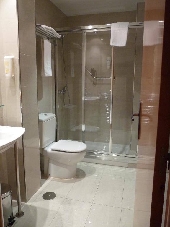 Hotel 4C Puerta Europa Madrid Zimmer foto